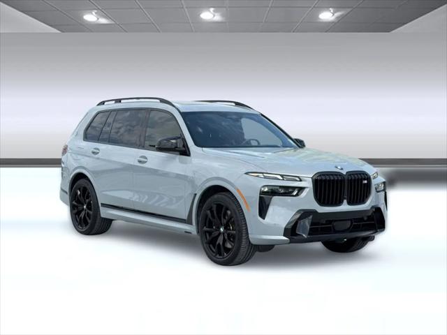 2025 BMW X7 M60i