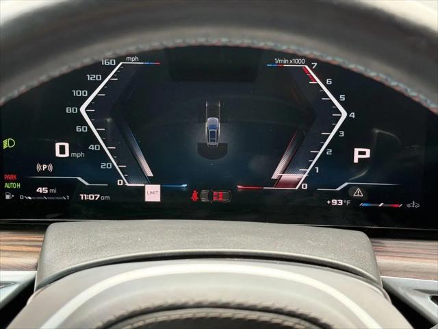 2025 BMW X7 M60i