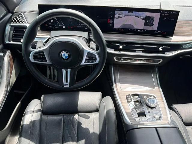 2025 BMW X7 M60i