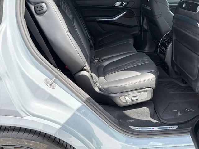 2025 BMW X7 M60i