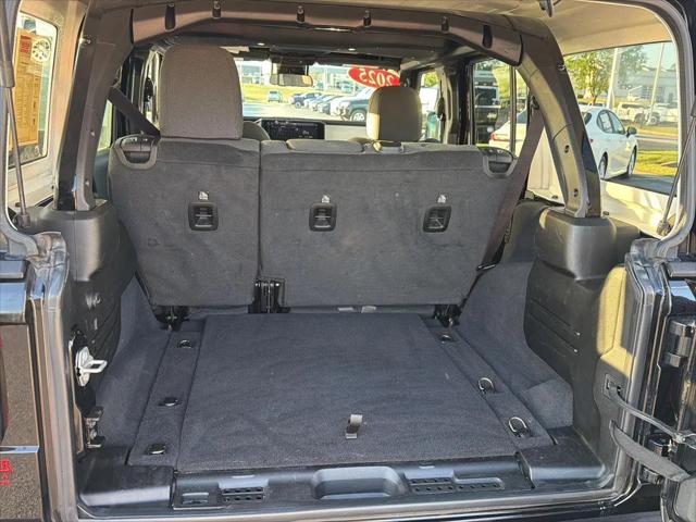 2025 Jeep Wrangler 4-Door Sahara 4x4