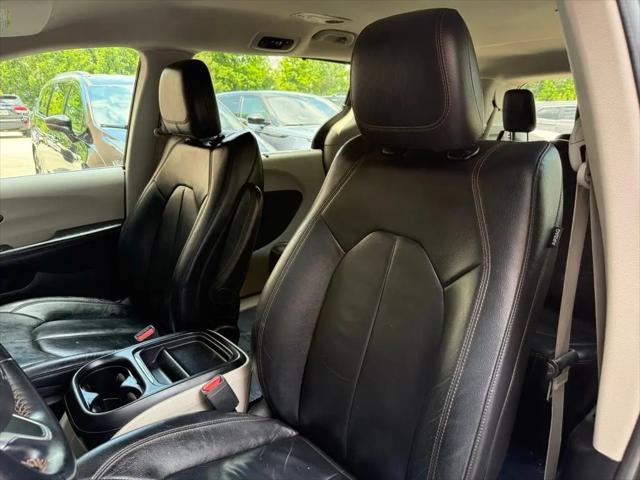2017 Chrysler Pacifica Touring-L