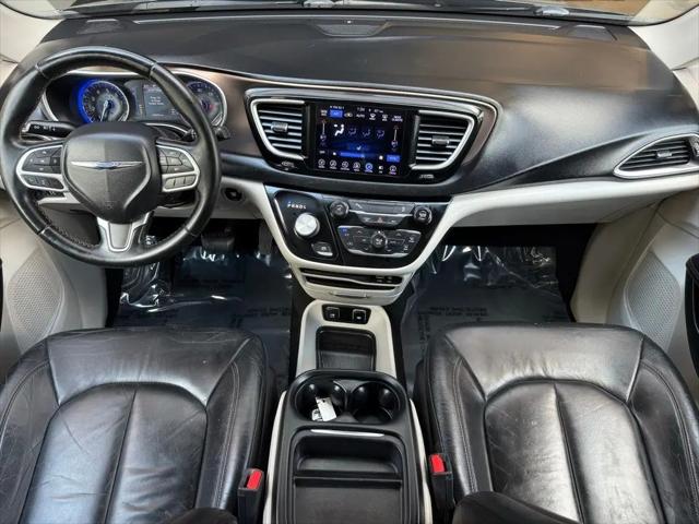 2017 Chrysler Pacifica Touring-L