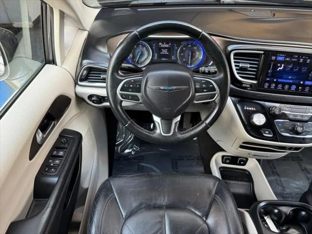 2017 Chrysler Pacifica Touring-L