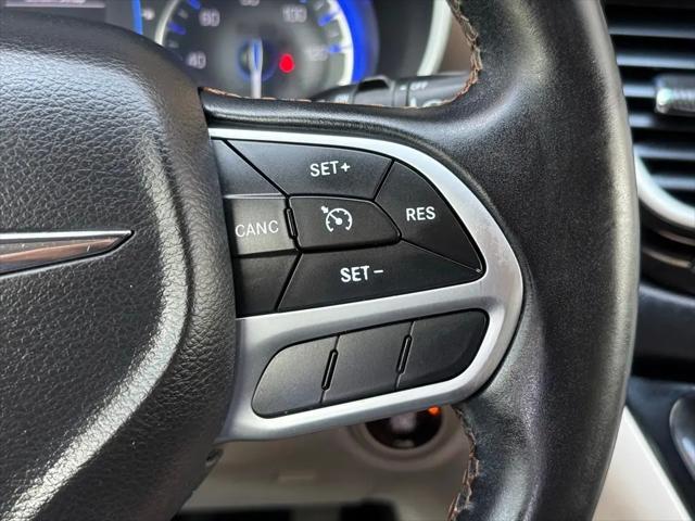 2017 Chrysler Pacifica Touring-L