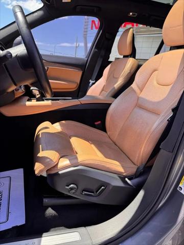 2017 Volvo XC90 T6 Inscription