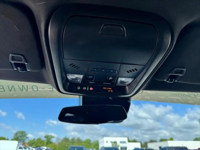2023 Cadillac XT4 AWD Premium Luxury