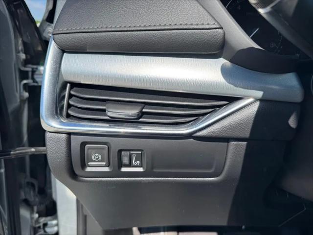2023 Cadillac XT4 AWD Premium Luxury