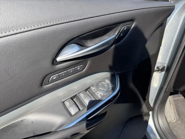 2023 Cadillac XT4 AWD Premium Luxury