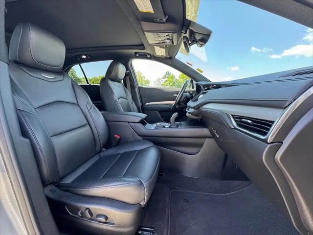 2023 Cadillac XT4 AWD Premium Luxury