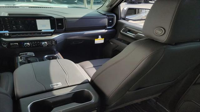 2026 GMC Sierra 1500 Crew Cab, Short Bed, SLT, RWD