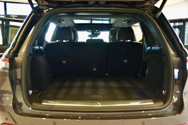 2023 Jeep Grand Cherokee Overland 4x4