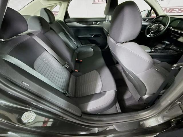 2025 Kia K5 LXS