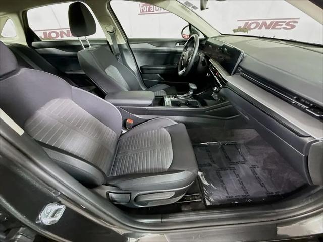 2025 Kia K5 LXS