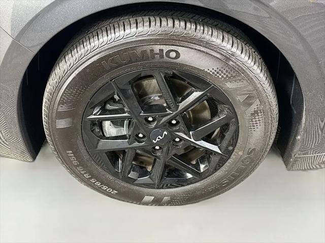 2025 Kia K5 LXS