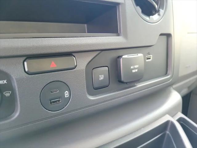 2024 Ford E-350 Cutaway Base