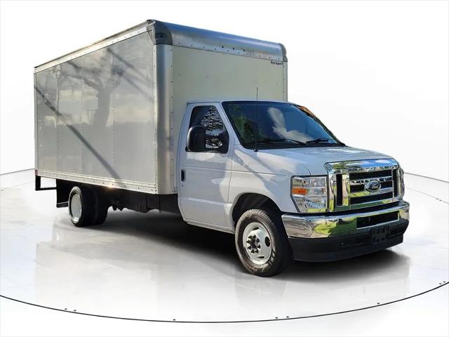 2024 Ford E-350 Cutaway Base