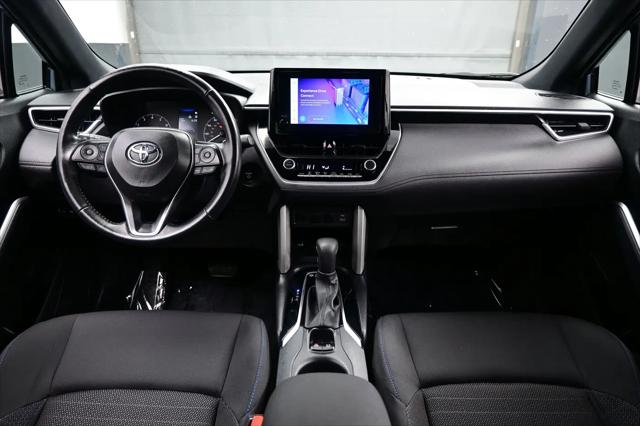 2024 Toyota Corolla Cross Hybrid SE