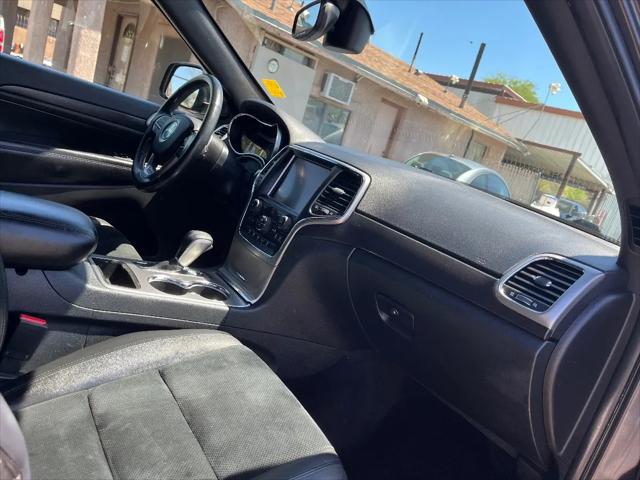 2017 Jeep Grand Cherokee Altitude 4x2