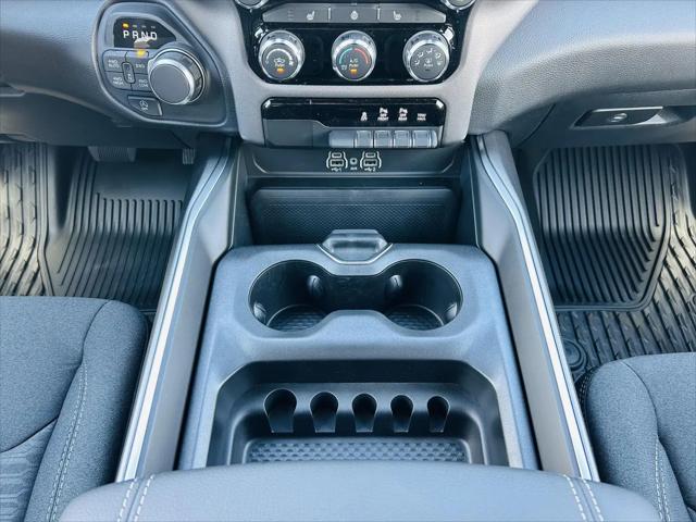 2026 Ram 1500 Big Horn Crew Cab 4x4 64 Box