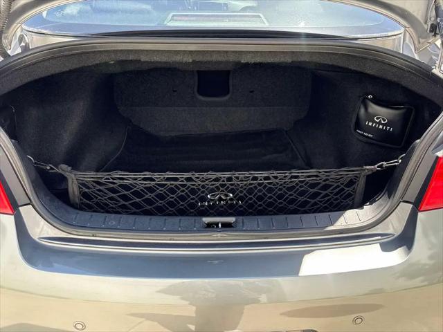 2011 INFINITI G37 Journey