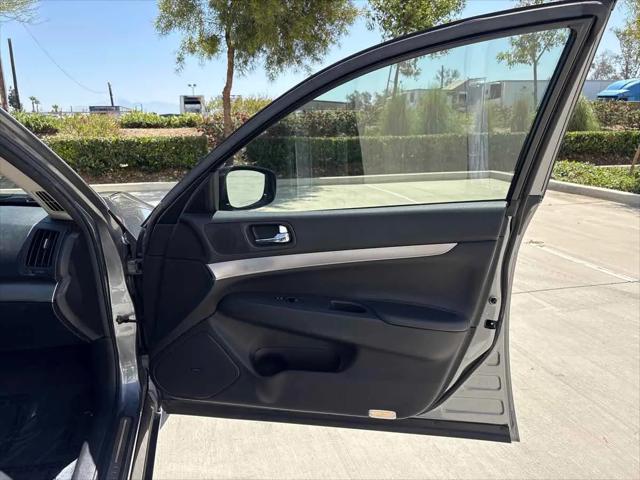 2011 INFINITI G37 Journey