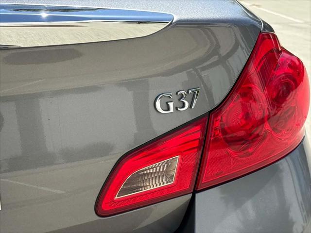 2011 INFINITI G37 Journey