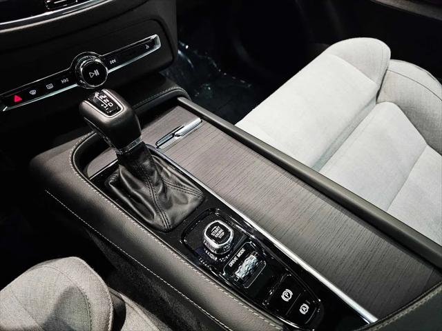 2021 Volvo XC90 T6 Inscription 7 Passenger
