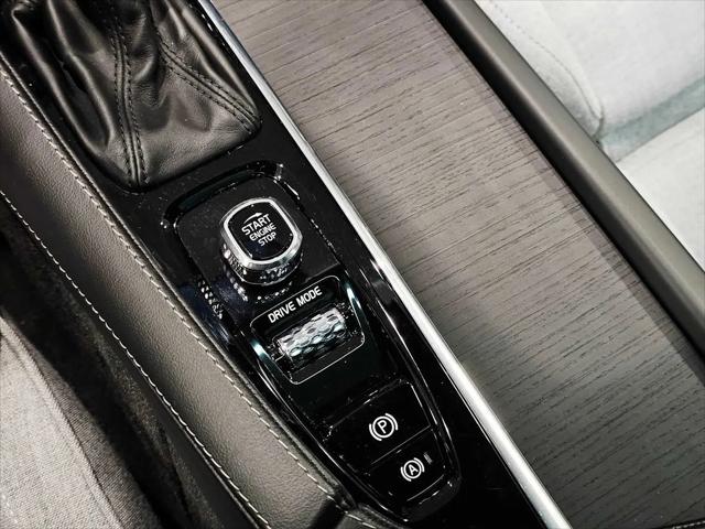2021 Volvo XC90 T6 Inscription 7 Passenger