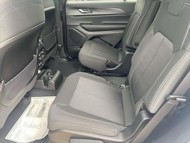 2026 Jeep Grand Cherokee L Altitude 4x2