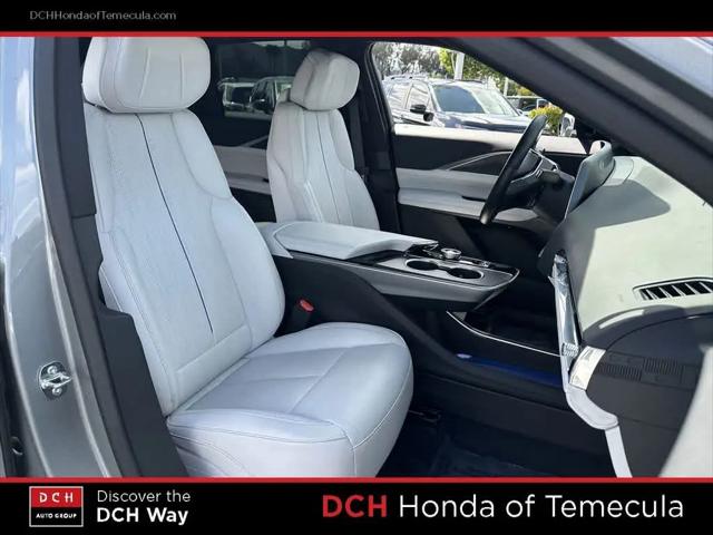 2025 Cadillac iQ Luxury 1 RWD