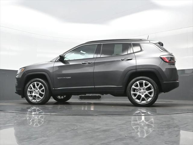 2022 Jeep Compass Latitude Lux 4x4