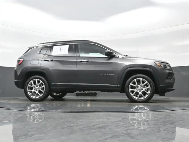 2022 Jeep Compass Latitude Lux 4x4