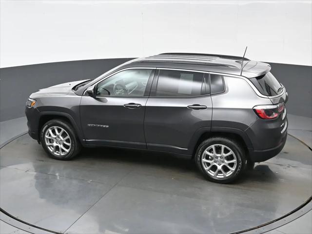 2022 Jeep Compass Latitude Lux 4x4