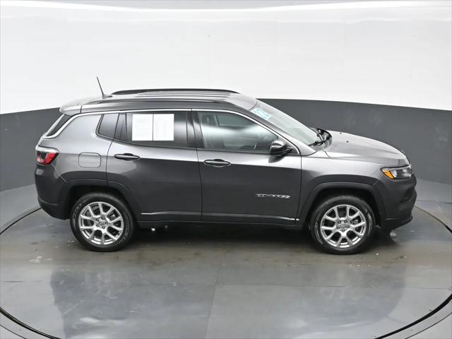 2022 Jeep Compass Latitude Lux 4x4