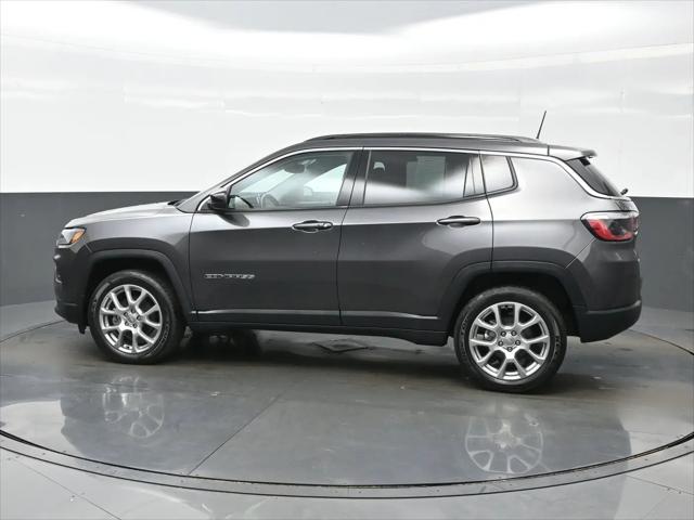 2022 Jeep Compass Latitude Lux 4x4