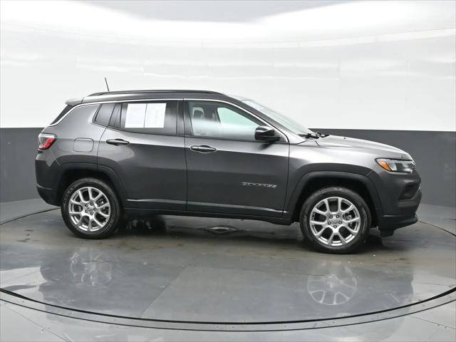 2022 Jeep Compass Latitude Lux 4x4