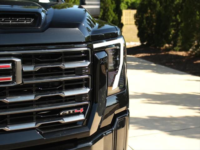 2026 GMC Sierra 2500HD Crew Cab, Standard Bed, AT4, 4WD