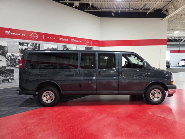 2017 Chevrolet Express LT