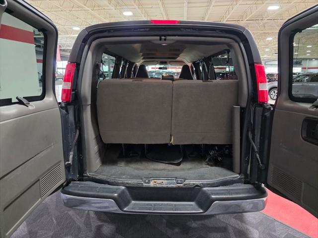2017 Chevrolet Express LT
