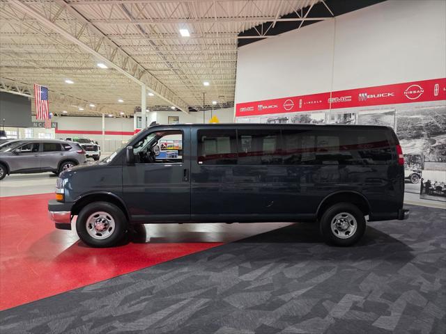 2017 Chevrolet Express LT