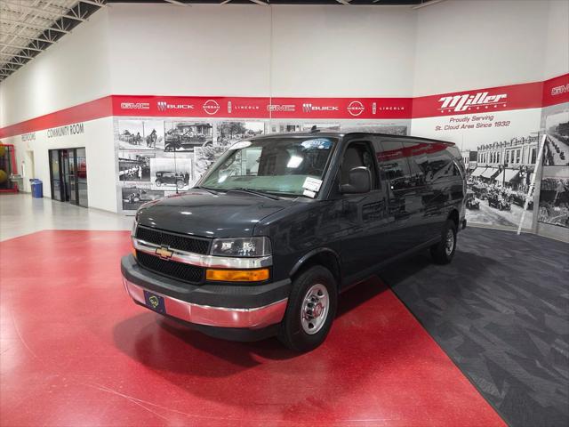 2017 Chevrolet Express LT
