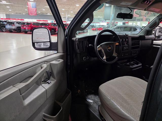 2017 Chevrolet Express LT