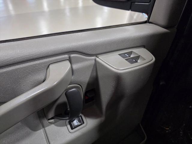 2017 Chevrolet Express LT