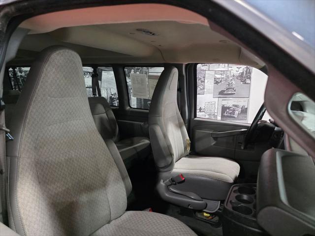 2017 Chevrolet Express LT
