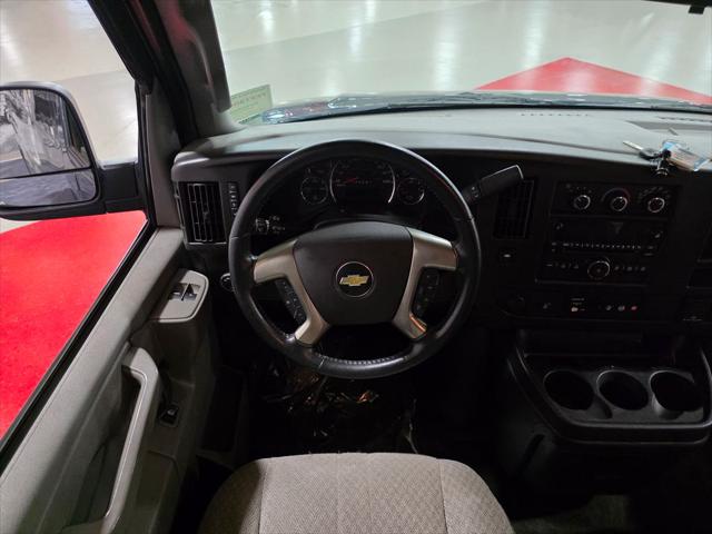 2017 Chevrolet Express LT