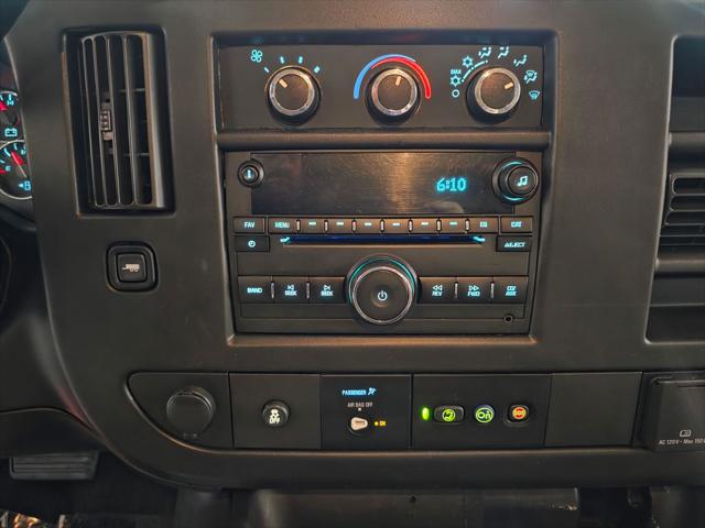 2017 Chevrolet Express LT