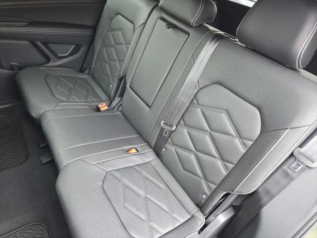 2026 Volkswagen Atlas Cross Sport SE with Technology