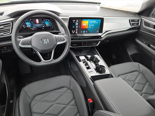 2026 Volkswagen Atlas Cross Sport SE with Technology