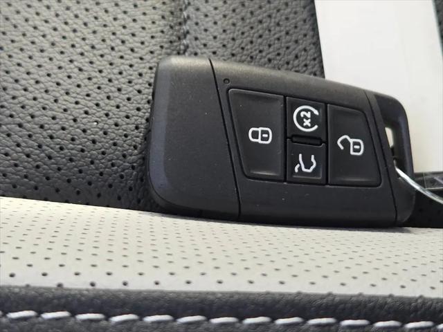 2026 Volkswagen Taos SEL